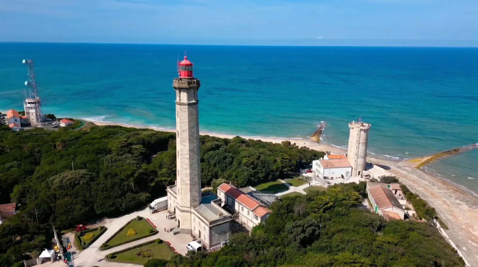 Vue aérienne du Phare des Baleines et de la mer, Île de Ré